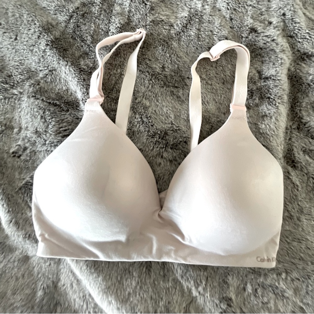 Calvin Klein Pull Over Bra